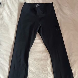 Nike Capri Yoga Leggings